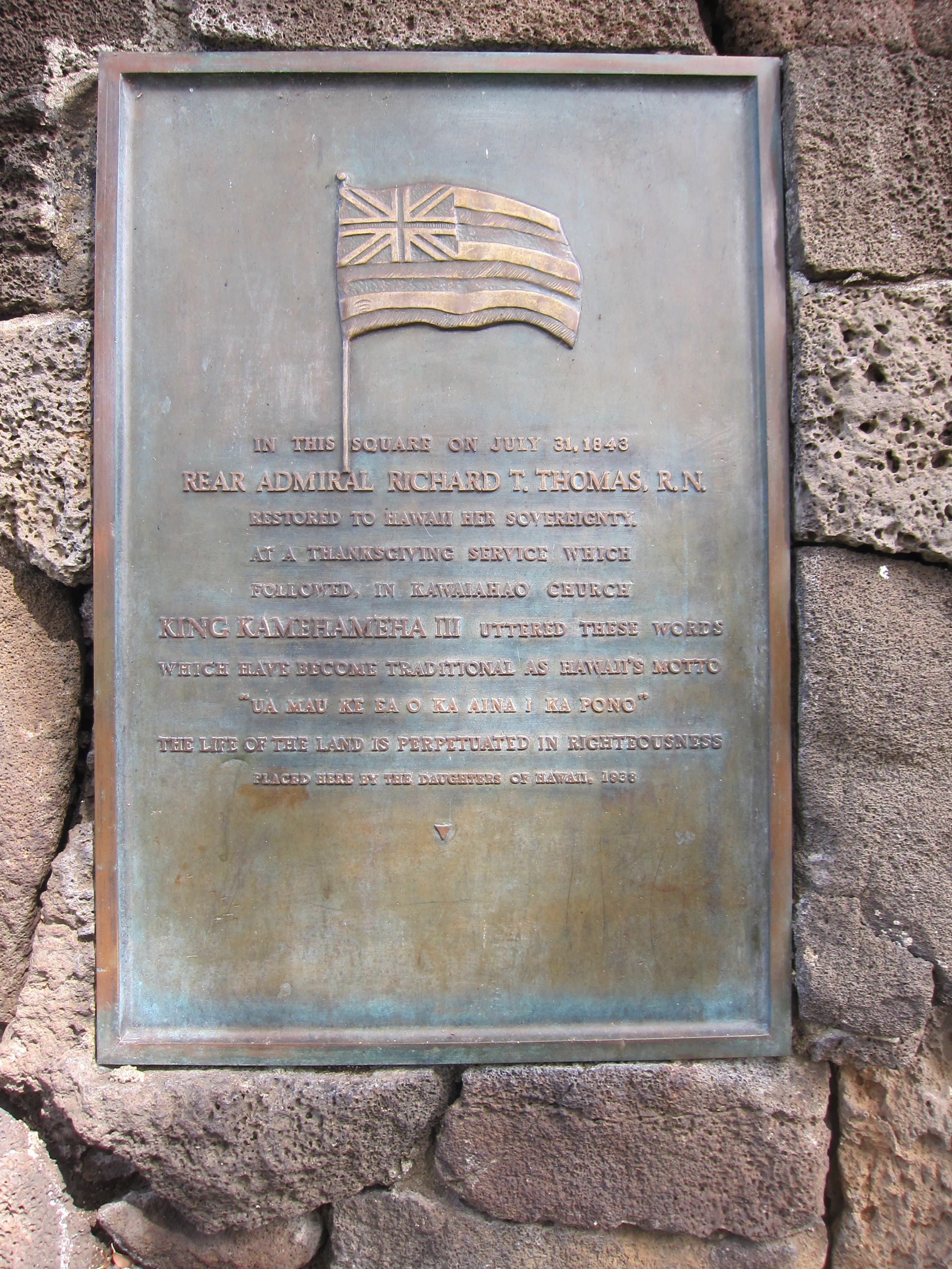 Plaque in Thomas Square.jpg